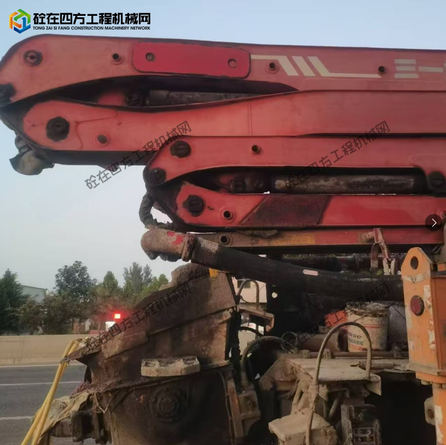 https://images.tongzsf.com/tong/truck_machine/20250910/168c0cec0cb5da.png