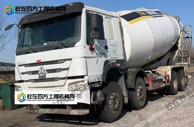 https://images.tongzsf.com/tong/truck_machine/20250910/168c0e4aeb7fa0.jpg
