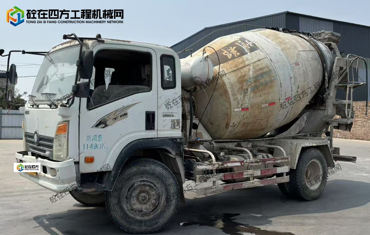 https://images.tongzsf.com/tong/truck_machine/20250910/168c145d8f0a7a.jpg