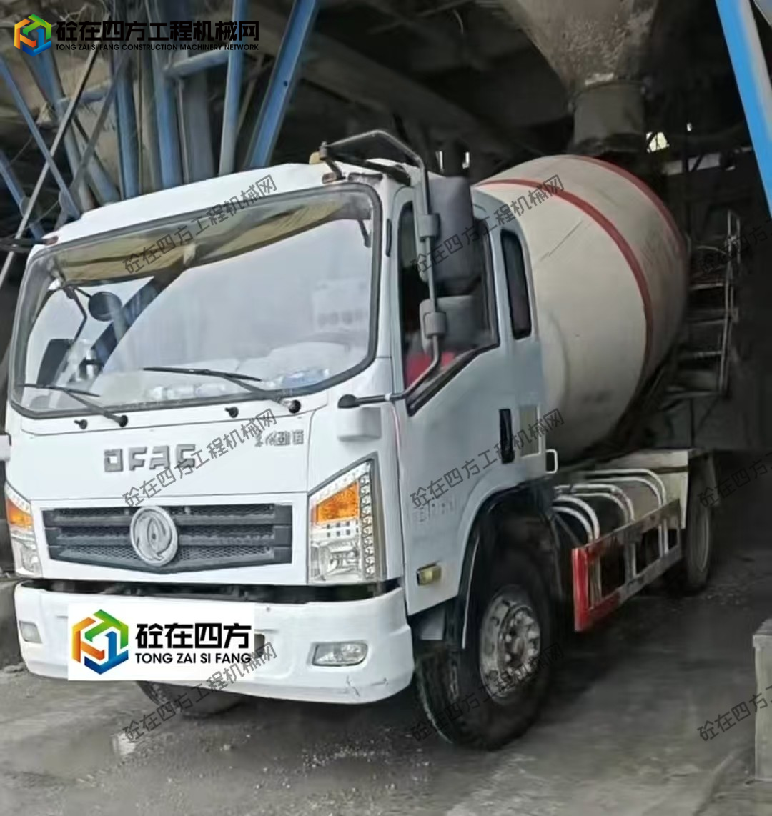 https://images.tongzsf.com/tong/truck_machine/20250915/168c78f7aa8d87.jpg
