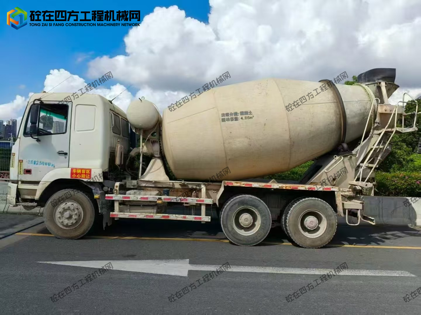 https://images.tongzsf.com/tong/truck_machine/20250917/168ca84345f458.jpg