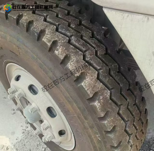 https://images.tongzsf.com/tong/truck_machine/20250925/168d4e7e1b4a28.jpg