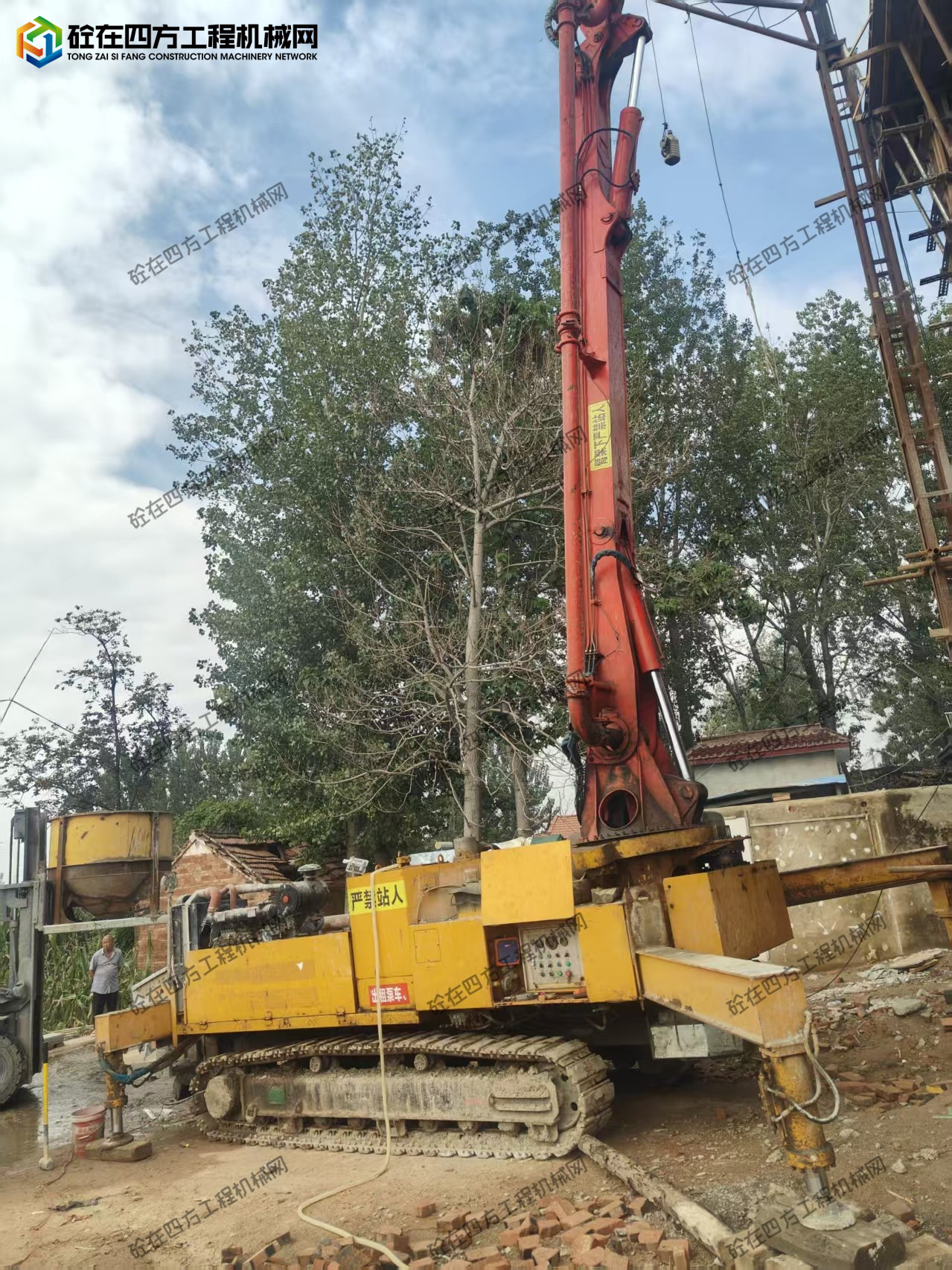 https://images.tongzsf.com/tong/truck_machine/20250925/168d501c219555.jpg