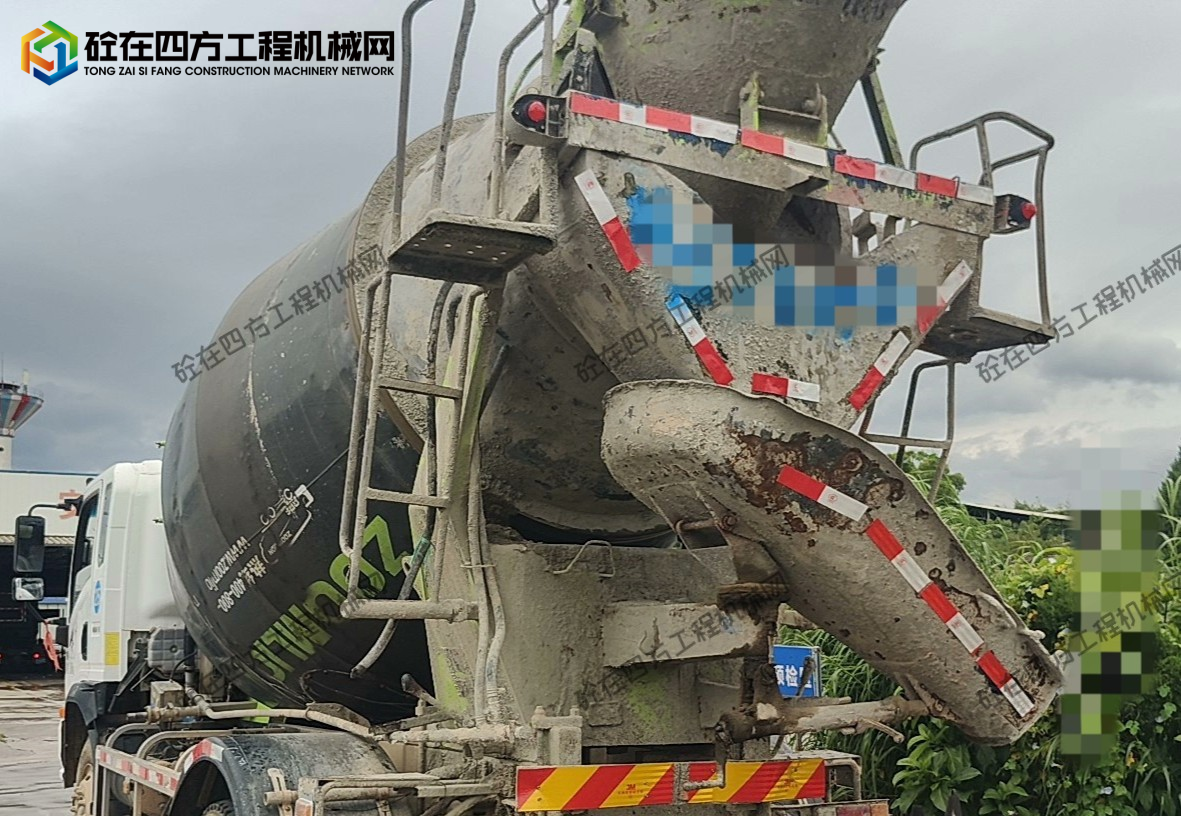 https://images.tongzsf.com/tong/truck_machine/20250926/168d65a3d1cf64.jpg