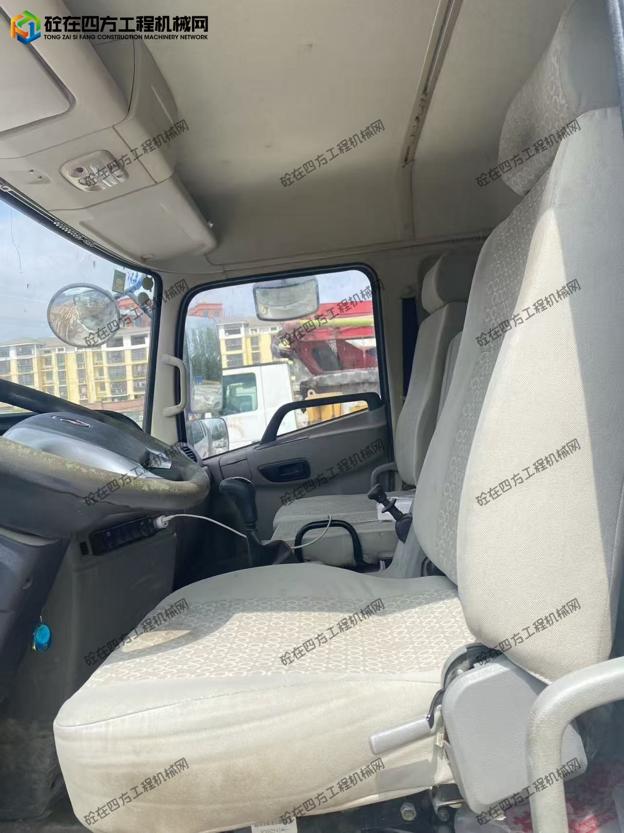 https://images.tongzsf.com/tong/truck_machine/20250928/168d89f7b36b98.jpg