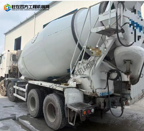 https://images.tongzsf.com/tong/truck_machine/20250928/168d8b11a031a5.jpg