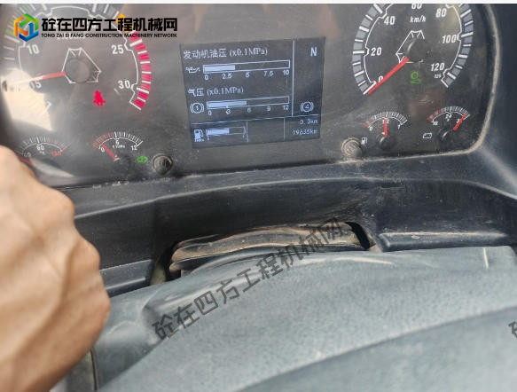 https://images.tongzsf.com/tong/truck_machine/20250929/168d9e24b20166.jpg