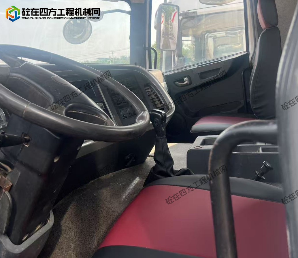 https://images.tongzsf.com/tong/truck_machine/20250930/168db42b6a7f3d.png