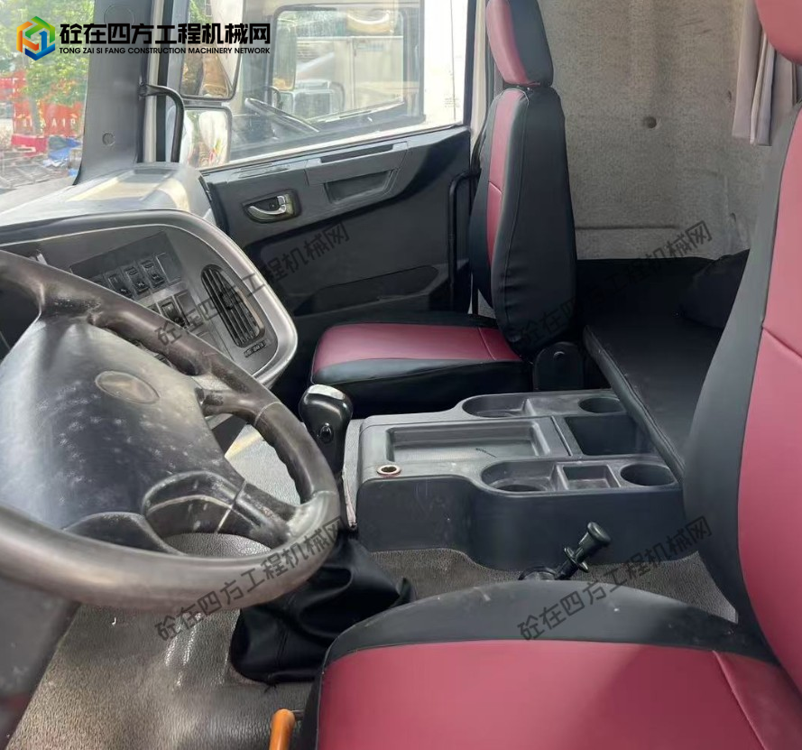 https://images.tongzsf.com/tong/truck_machine/20250930/168db42b8b81d1.png