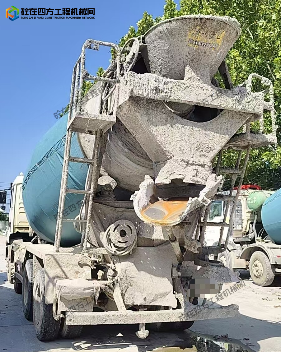 https://images.tongzsf.com/tong/truck_machine/20250930/168db705bd749e.jpg