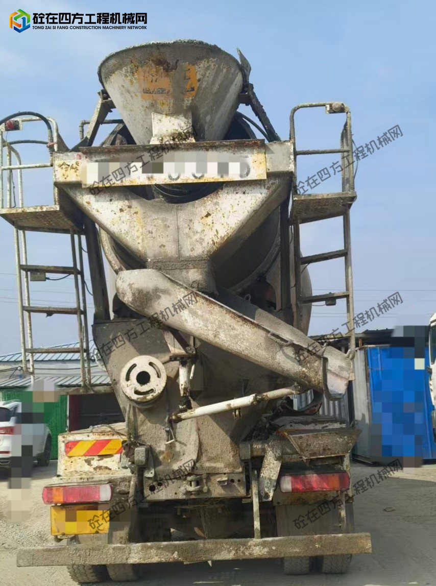 https://images.tongzsf.com/tong/truck_machine/20251006/168e3654eae1bc.jpg