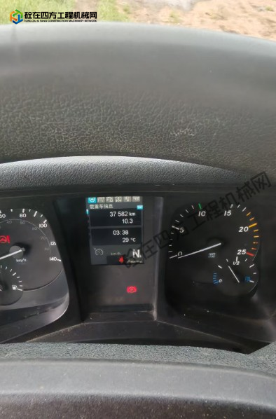 https://images.tongzsf.com/tong/truck_machine/20251007/168e48a93f2a3a.png