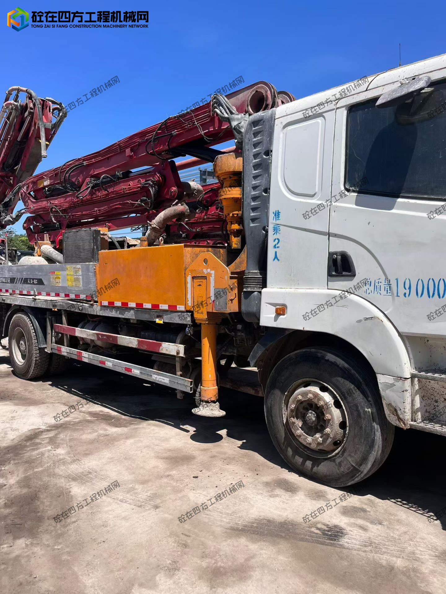 https://images.tongzsf.com/tong/truck_machine/20251008/168e5b19ae61a4.jpg