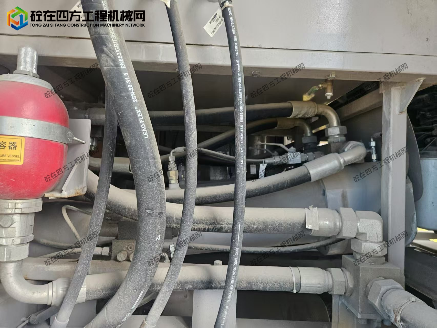 https://images.tongzsf.com/tong/truck_machine/20251009/168e72725471ab.jpg
