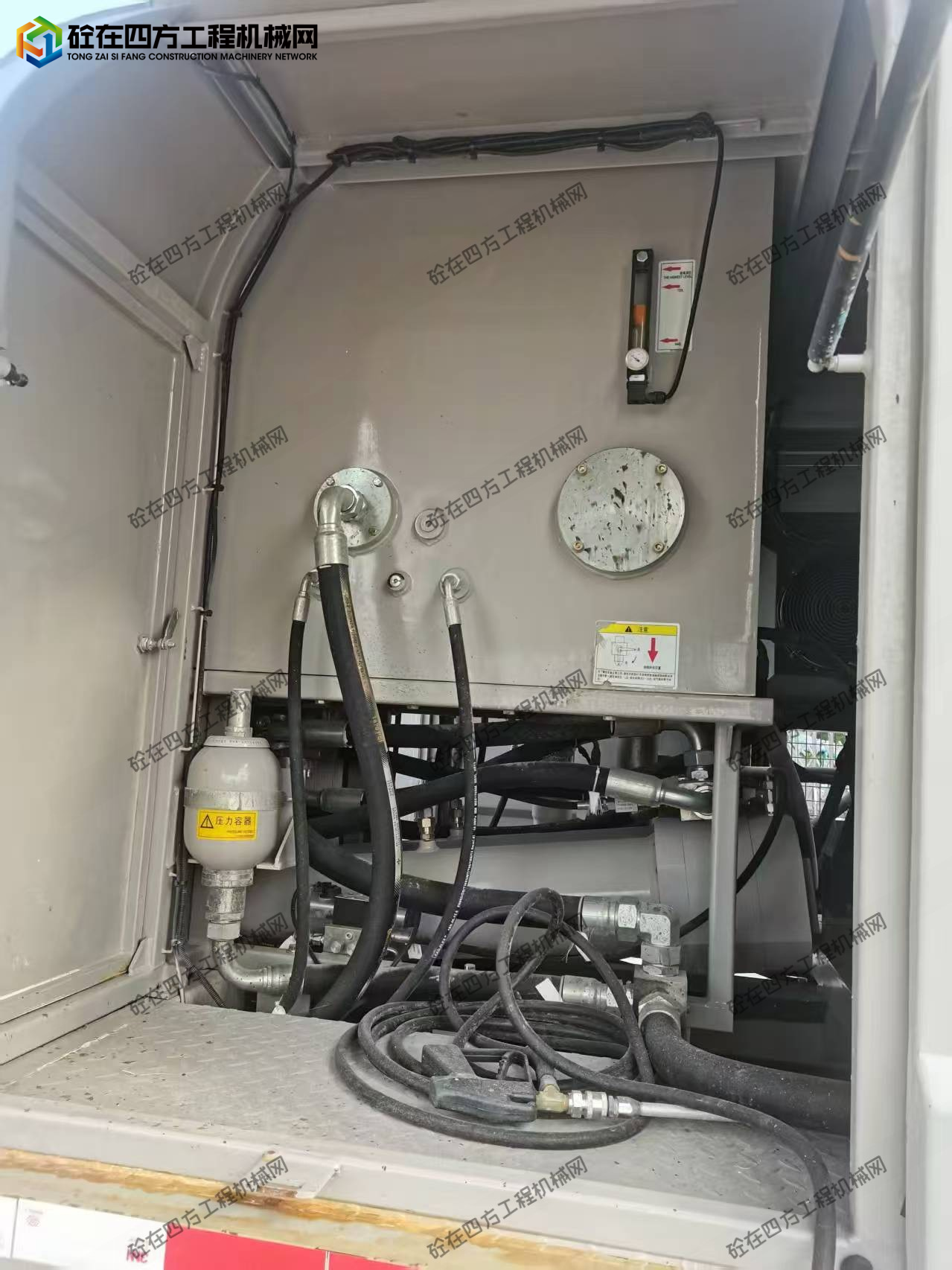 https://images.tongzsf.com/tong/truck_machine/20251009/168e77a5a33a98.jpg