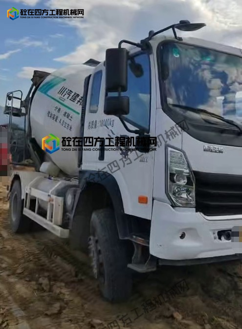 https://images.tongzsf.com/tong/truck_machine/20251010/168e8ad527f0f4.png