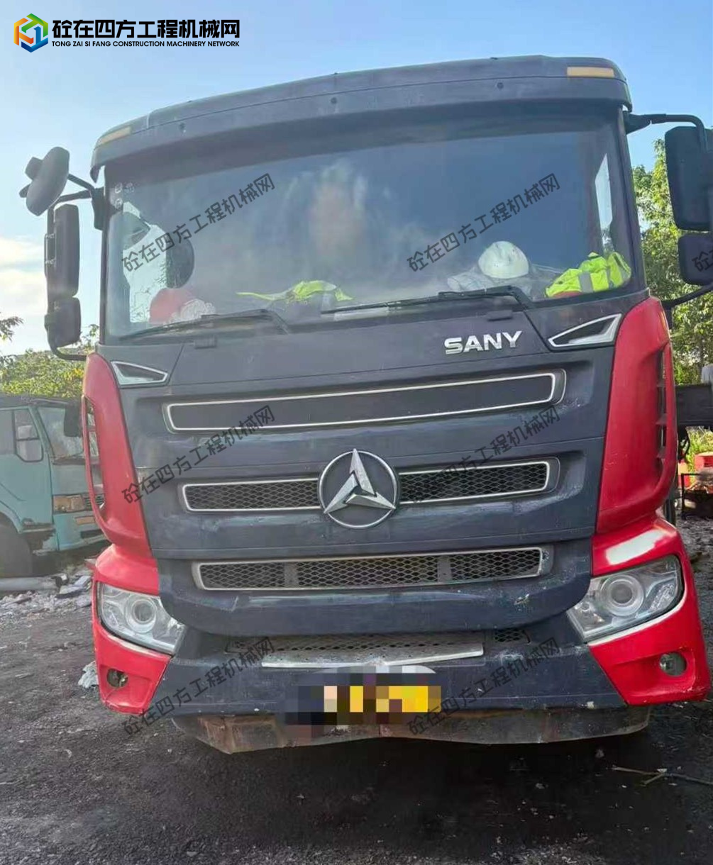 https://images.tongzsf.com/tong/truck_machine/20251010/168e8c04e6fb88.jpg