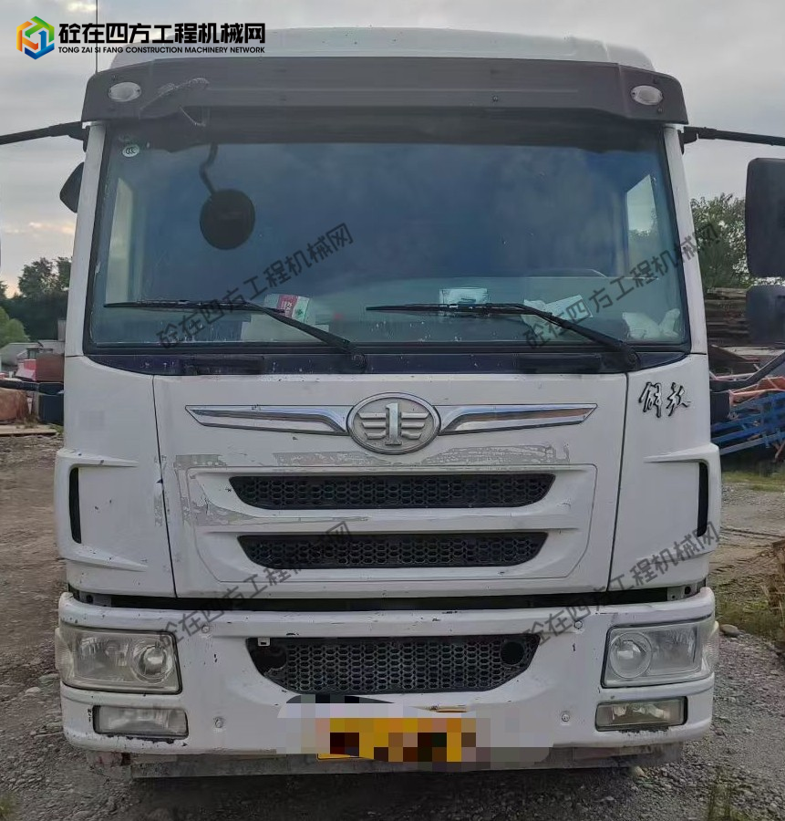 https://images.tongzsf.com/tong/truck_machine/20251011/168e9c5fc78ca1.jpg