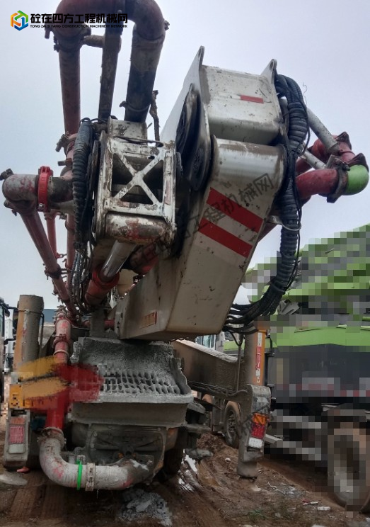 https://images.tongzsf.com/tong/truck_machine/20251011/168e9f1b5a57f0.png