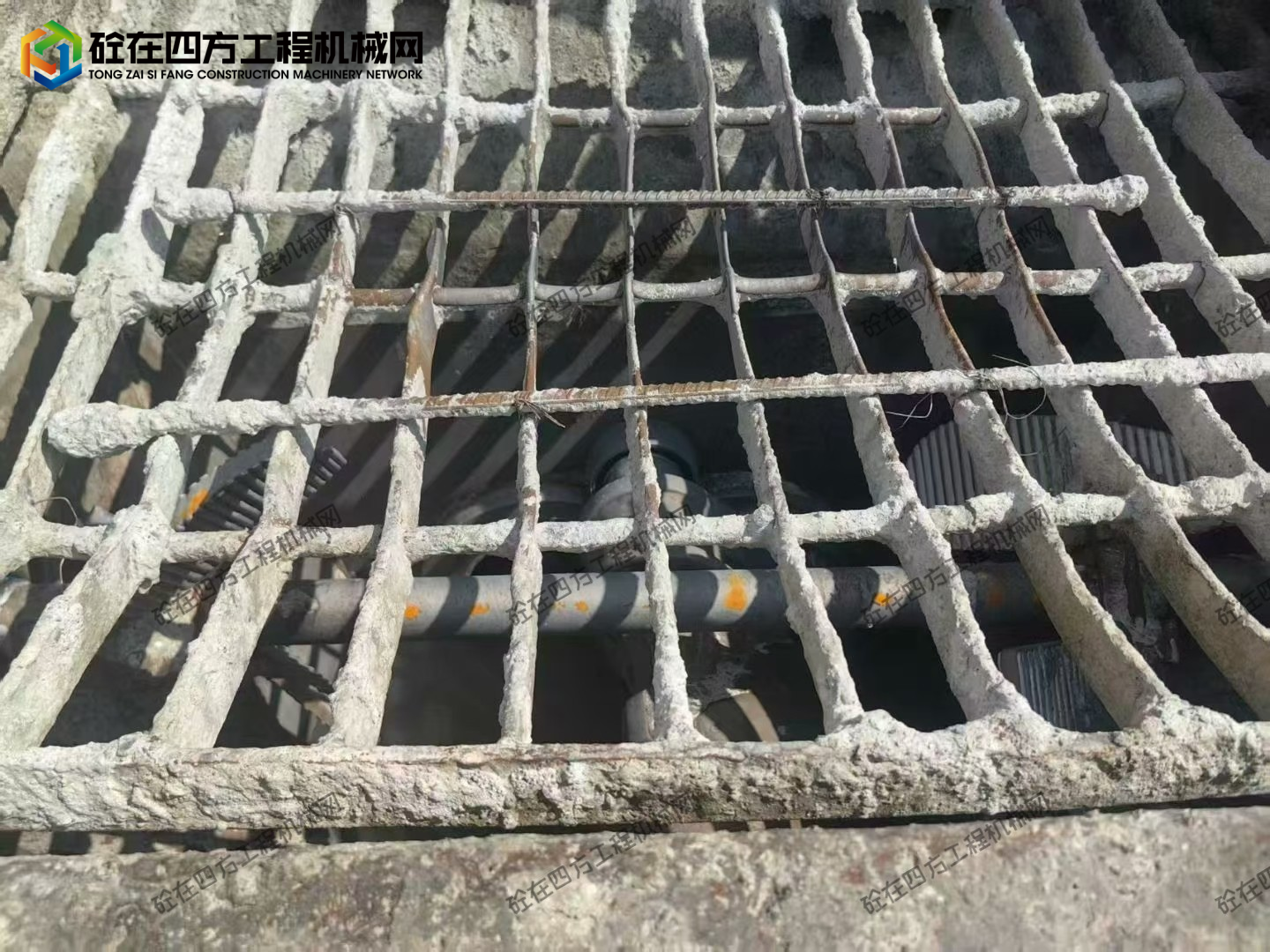 https://images.tongzsf.com/tong/truck_machine/20251011/168ea45e55d1cf.jpg