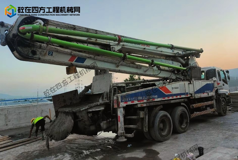 https://images.tongzsf.com/tong/truck_machine/20251012/168eaf103a1b04.jpg