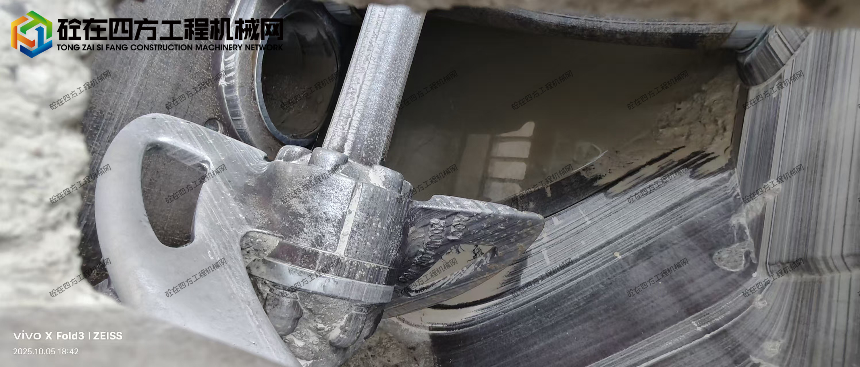 https://images.tongzsf.com/tong/truck_machine/20251013/168ecc9ceaedc3.jpg