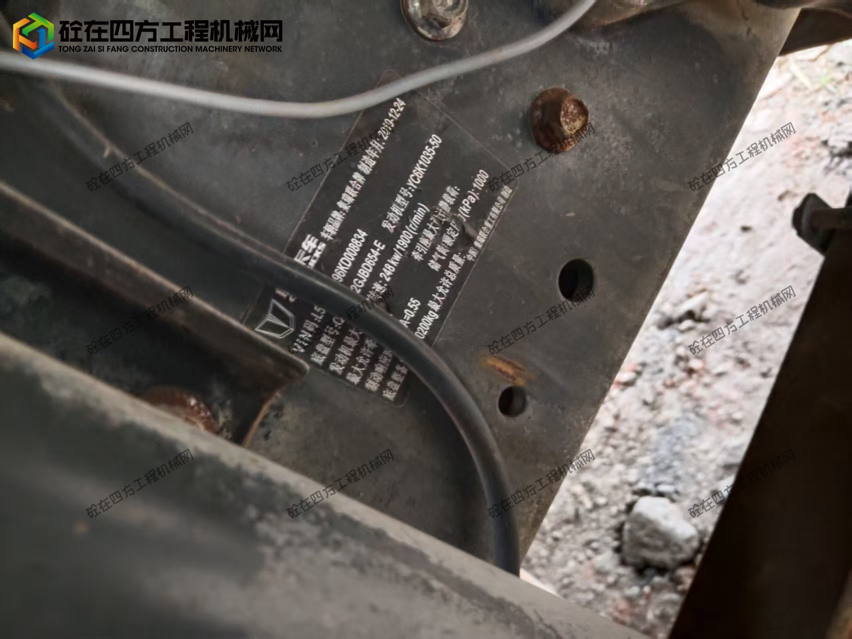https://images.tongzsf.com/tong/truck_machine/20251013/168eccd3c1a1eb.jpg