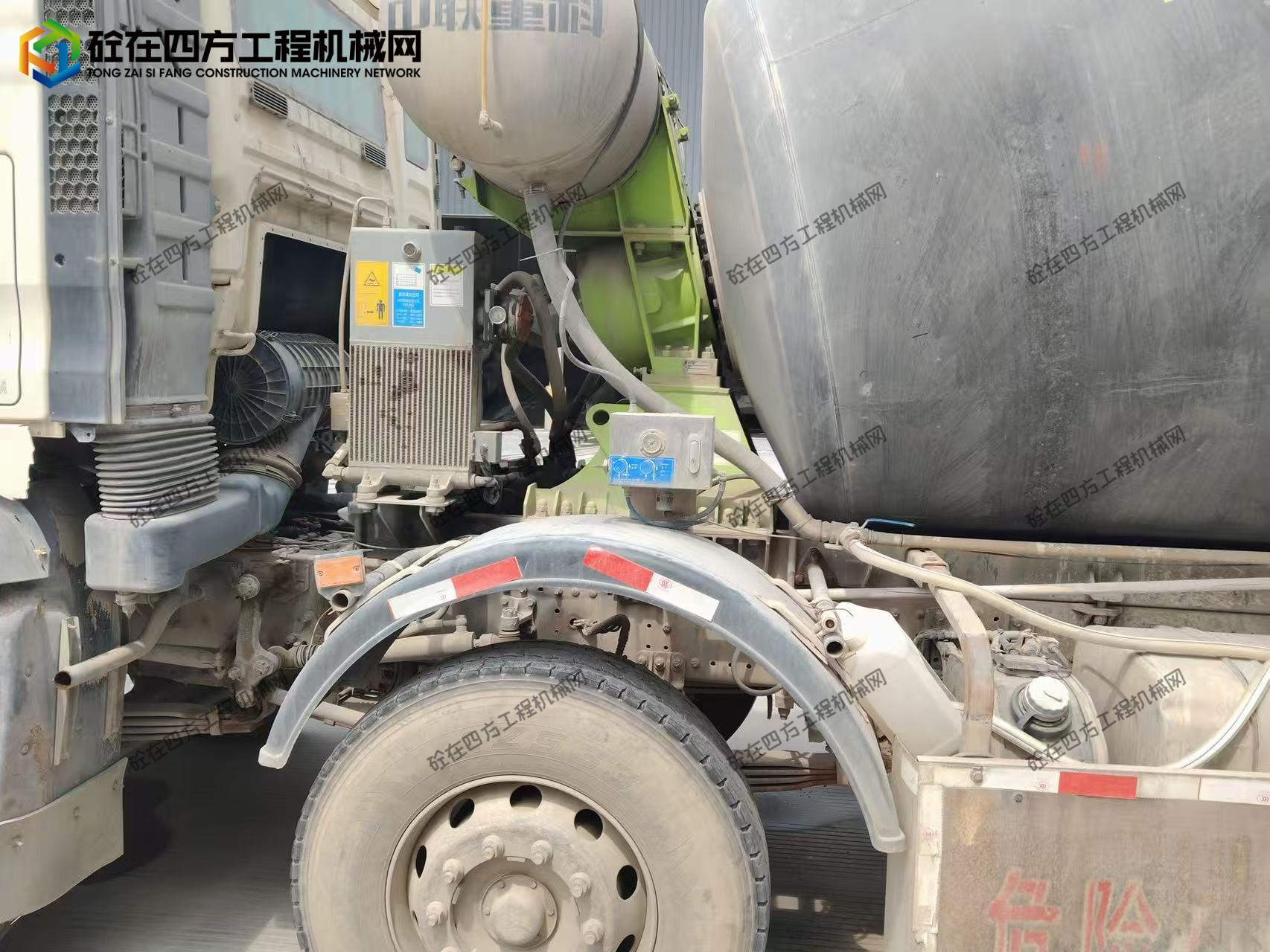 https://images.tongzsf.com/tong/truck_machine/20251014/168edb02f74956.jpg