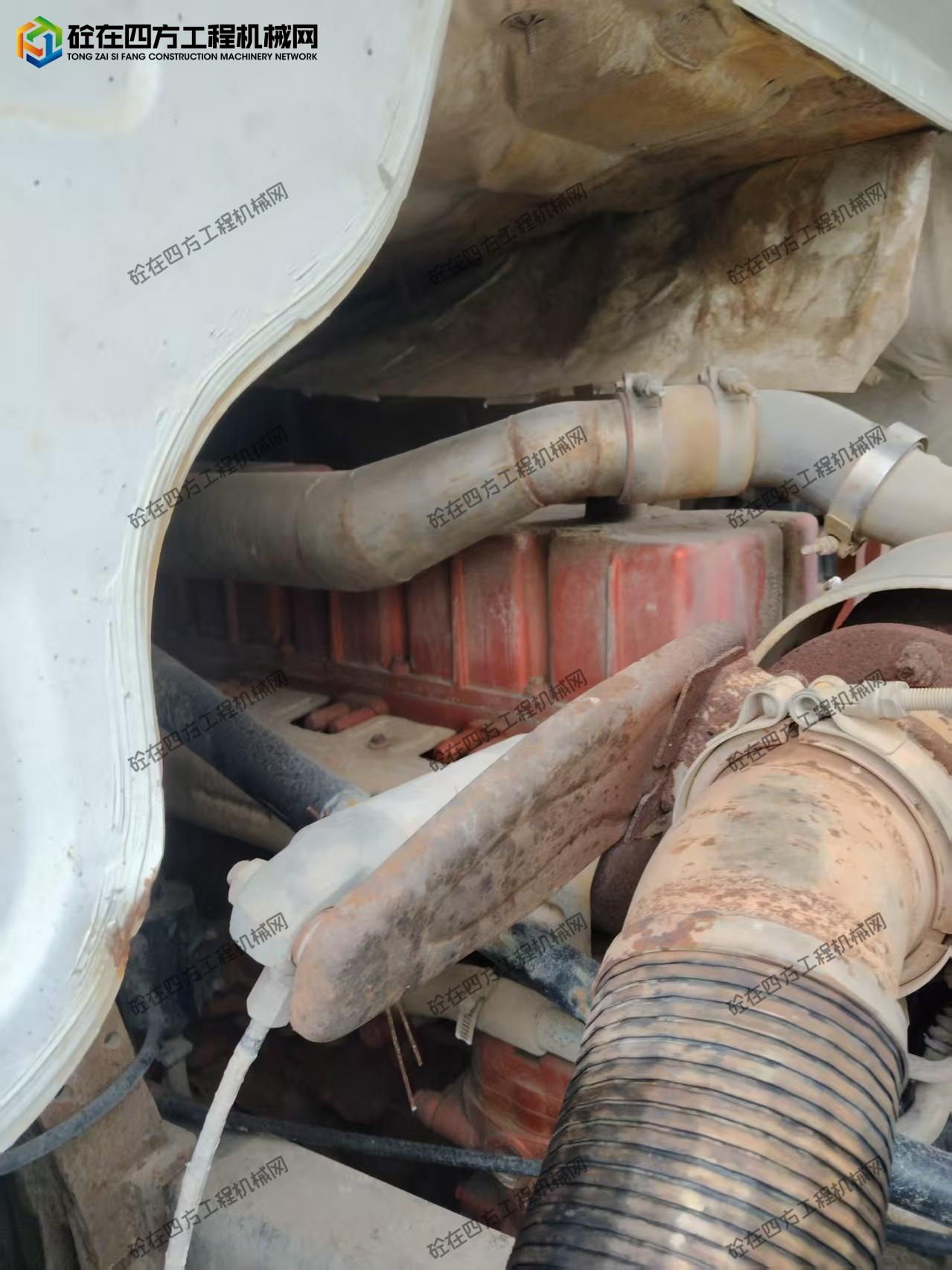 https://images.tongzsf.com/tong/truck_machine/20251014/168edba671e068.jpg