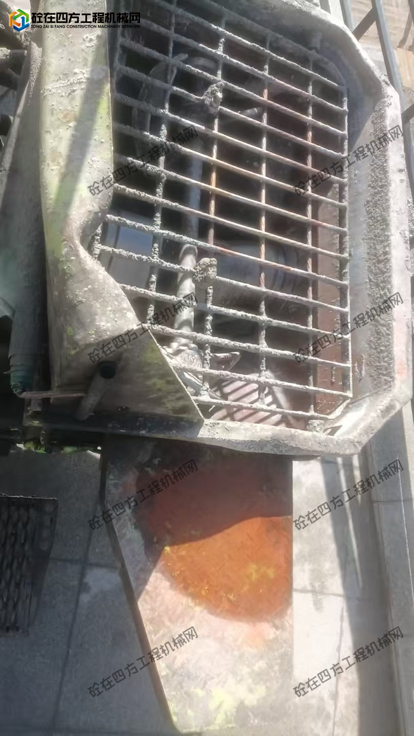 https://images.tongzsf.com/tong/truck_machine/20251014/168edfdb4012ce.jpg