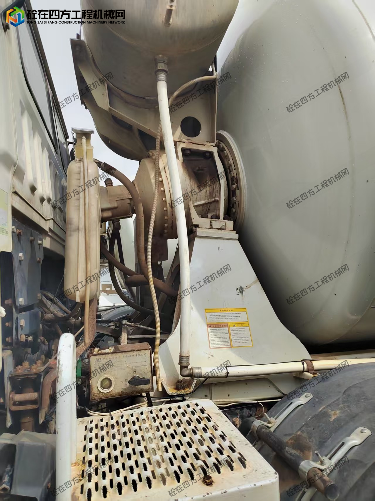 https://images.tongzsf.com/tong/truck_machine/20251014/168ee07e99ad19.jpg