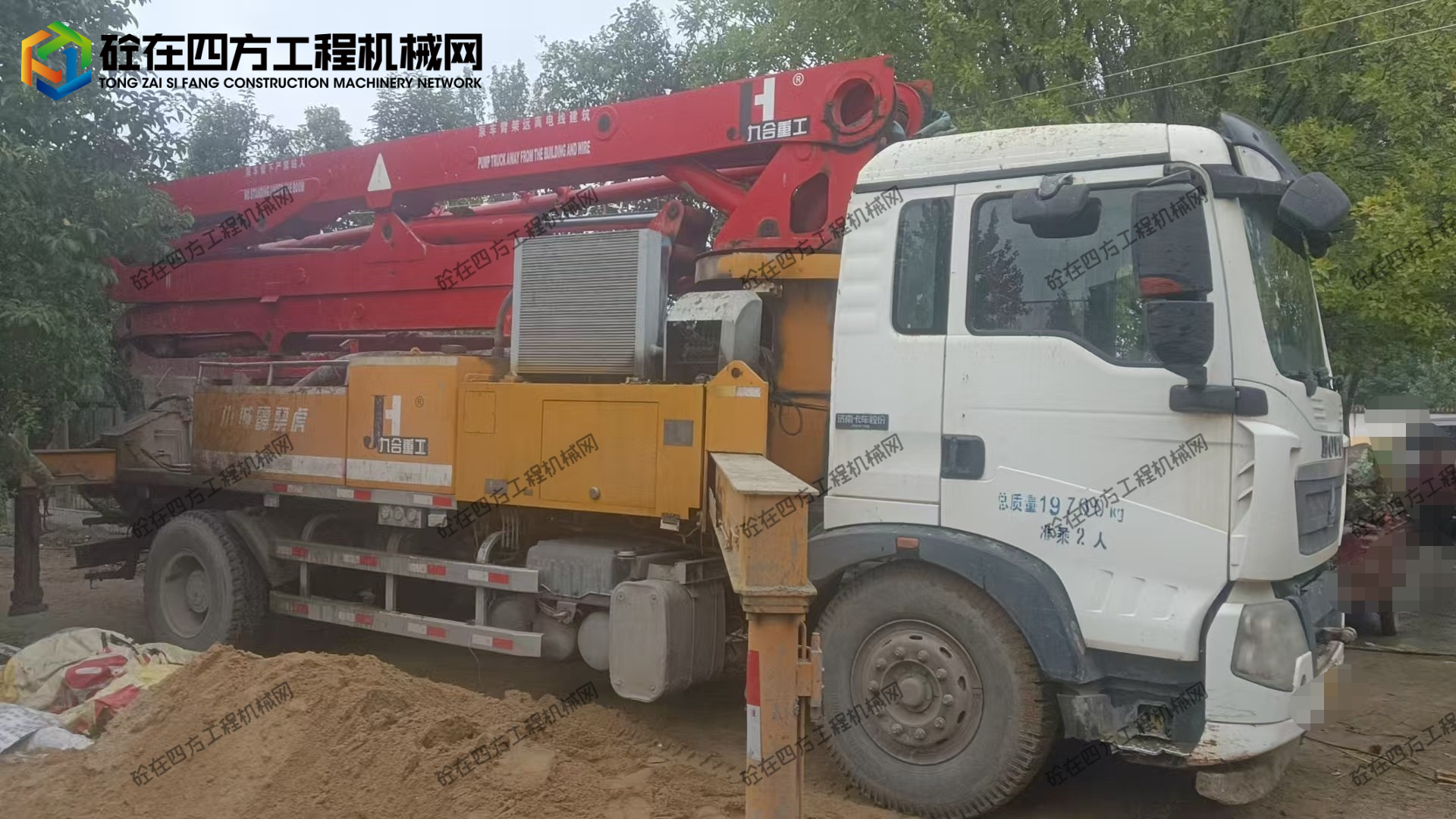 https://images.tongzsf.com/tong/truck_machine/20251015/168ef995718696.jpg