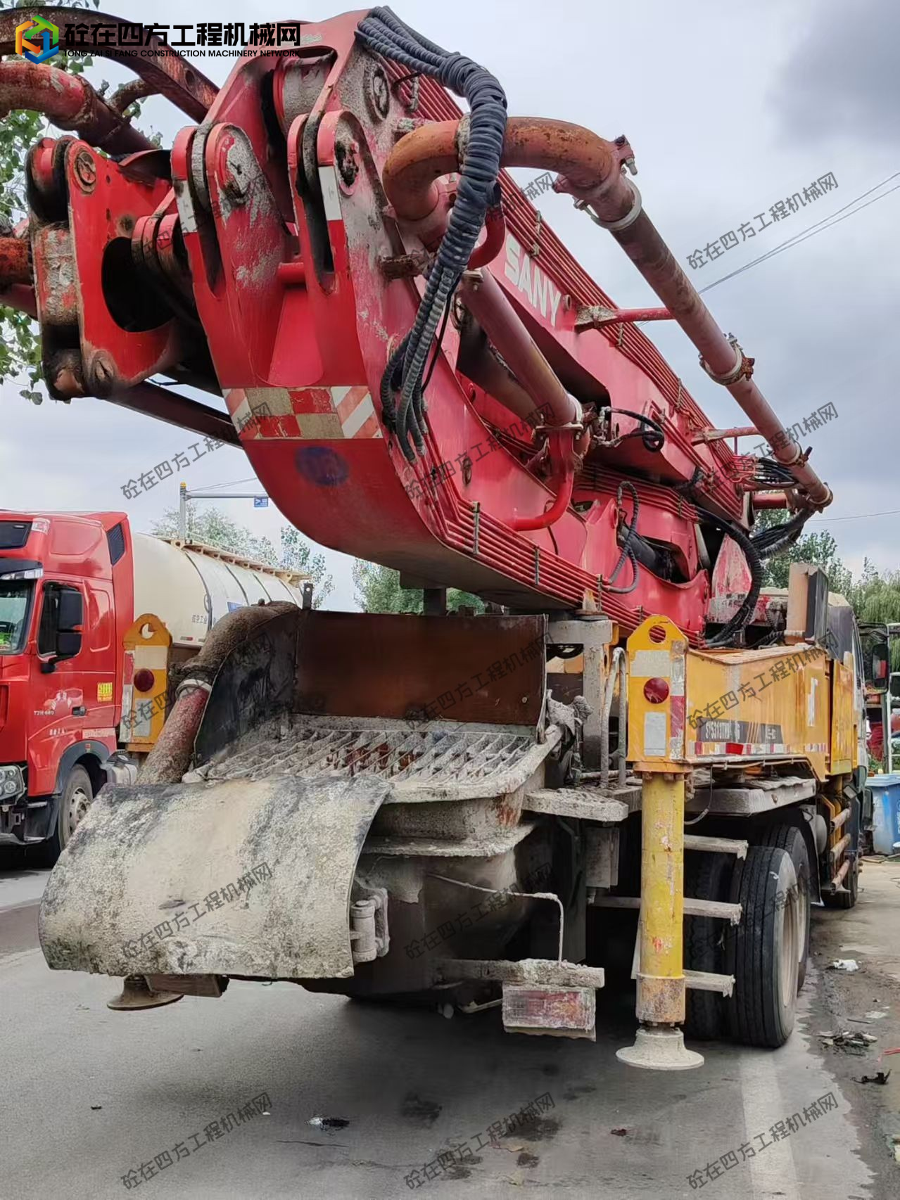 https://images.tongzsf.com/tong/truck_machine/20251015/168ef9dbf36a34.jpg