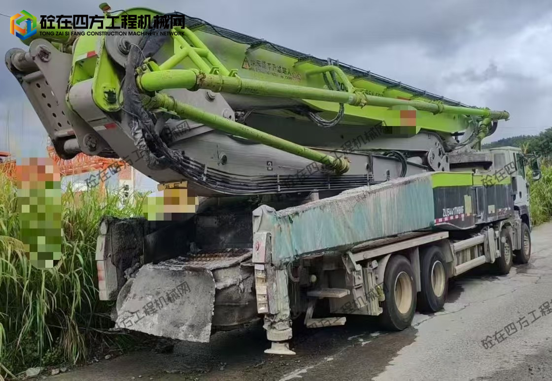 https://images.tongzsf.com/tong/truck_machine/20251017/168f1a4c4a95b8.jpg