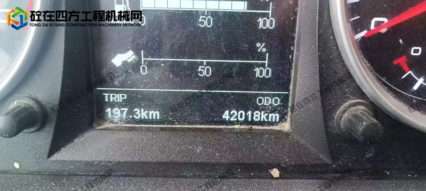 https://images.tongzsf.com/tong/truck_machine/20251017/168f1a93b1c6f4.jpg