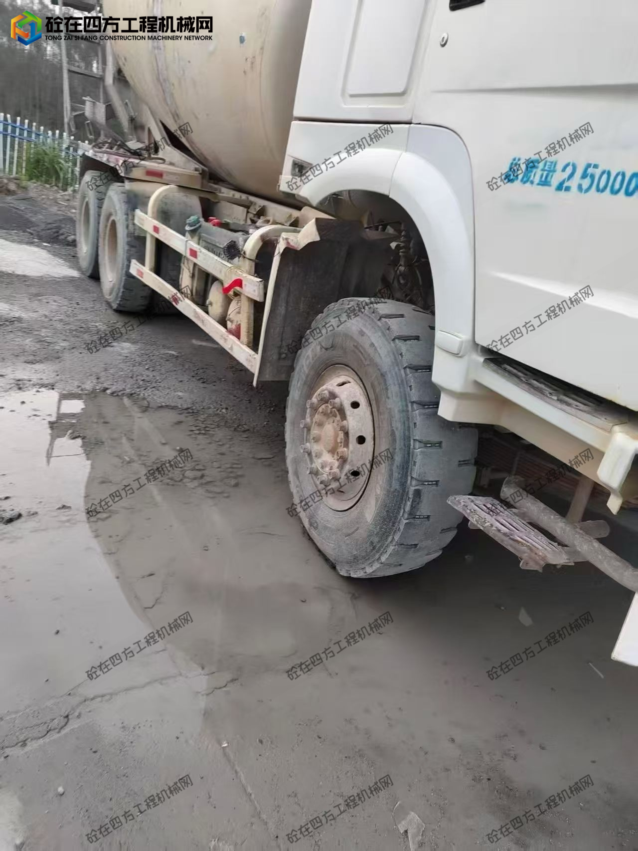 https://images.tongzsf.com/tong/truck_machine/20251022/168f8e927deb6b.jpg