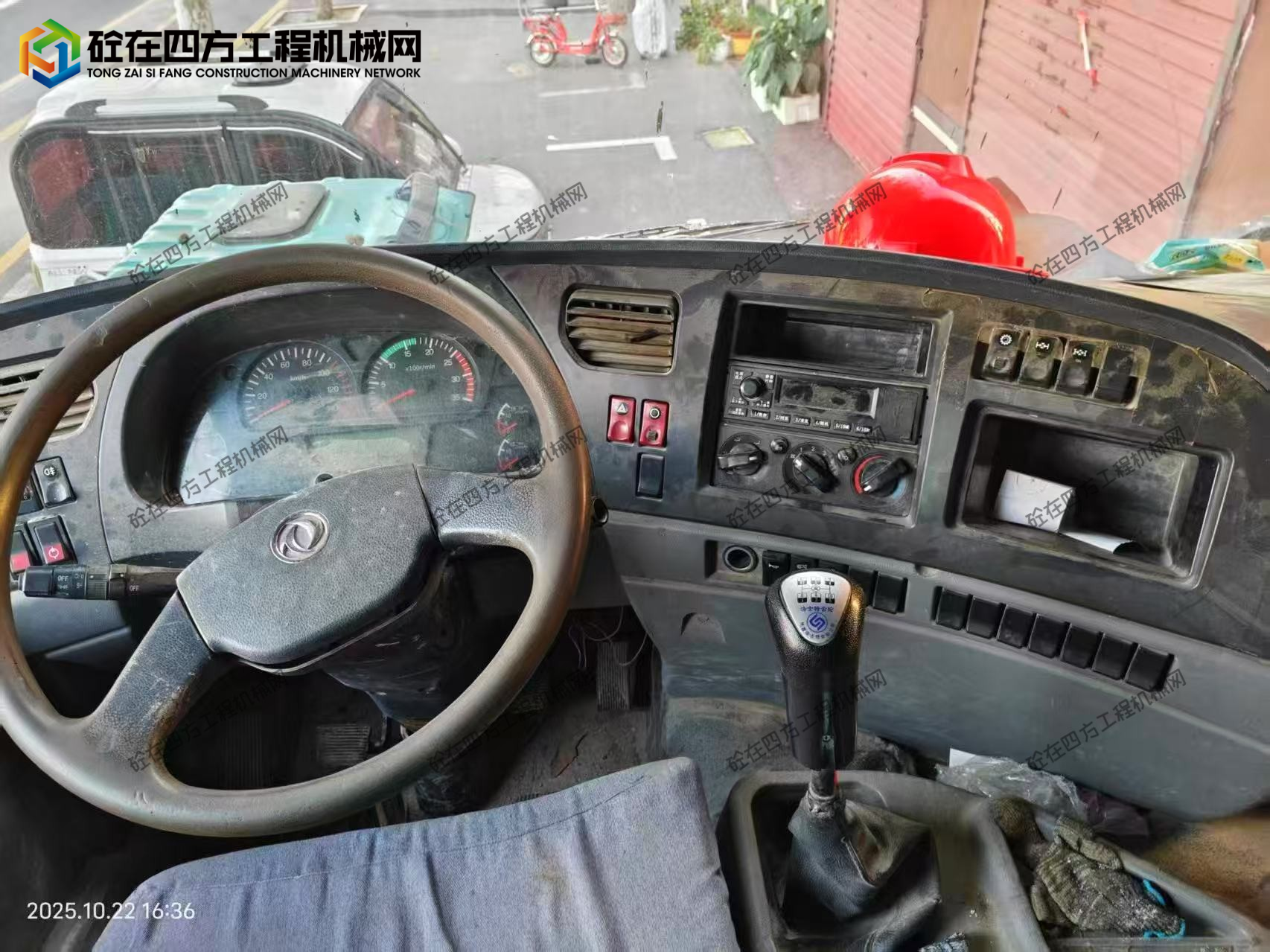 https://images.tongzsf.com/tong/truck_machine/20251023/168f9ce571e694.jpg
