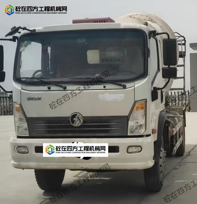 https://images.tongzsf.com/tong/truck_machine/20251103/1690809159a8eb.jpg