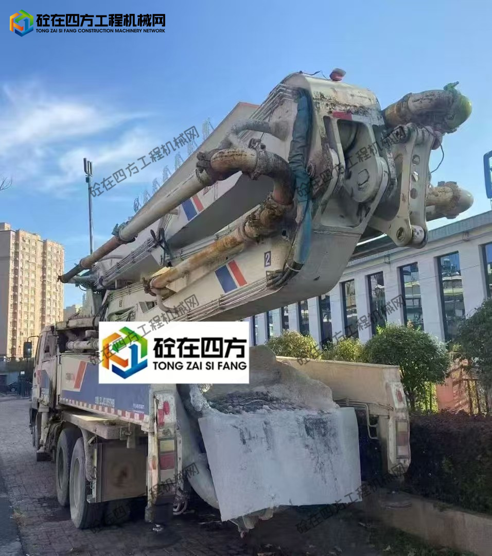 https://images.tongzsf.com/tong/truck_machine/20251105/1690acd0736f80.jpg