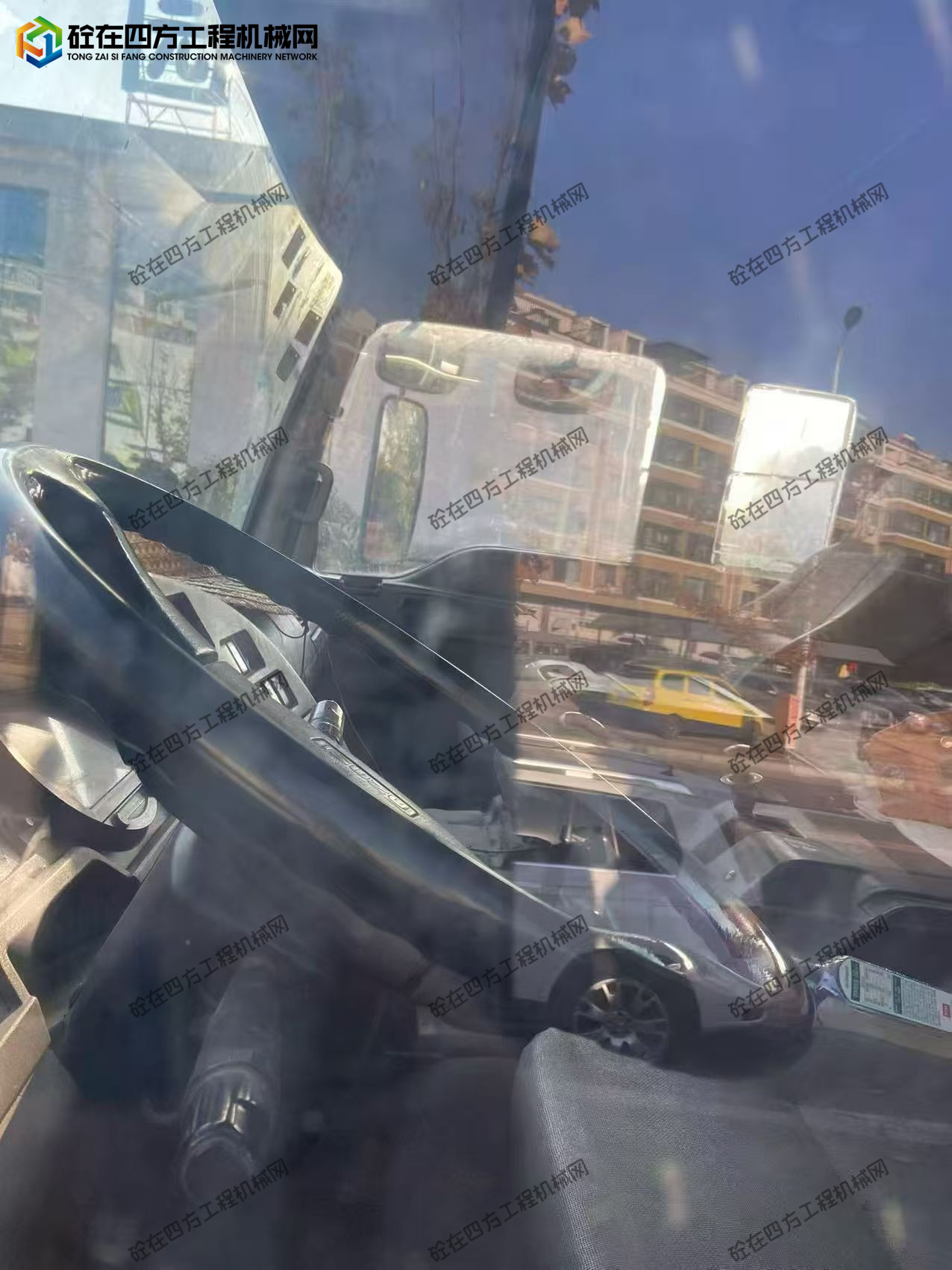 https://images.tongzsf.com/tong/truck_machine/20251105/1690acd0c14825.jpg