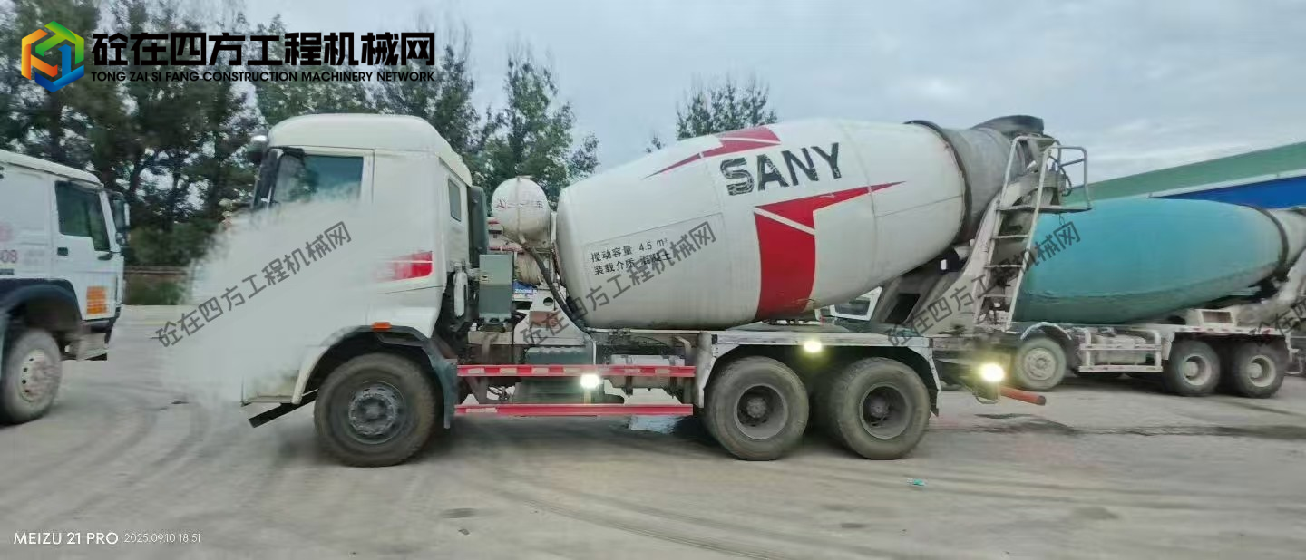https://images.tongzsf.com/tong/truck_machine/20251114/169168e29cde50.jpg