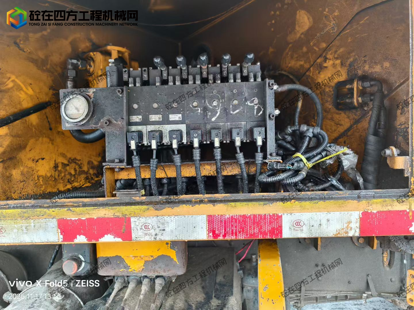 https://images.tongzsf.com/tong/truck_machine/20251120/1691eb42c81fdd.jpg