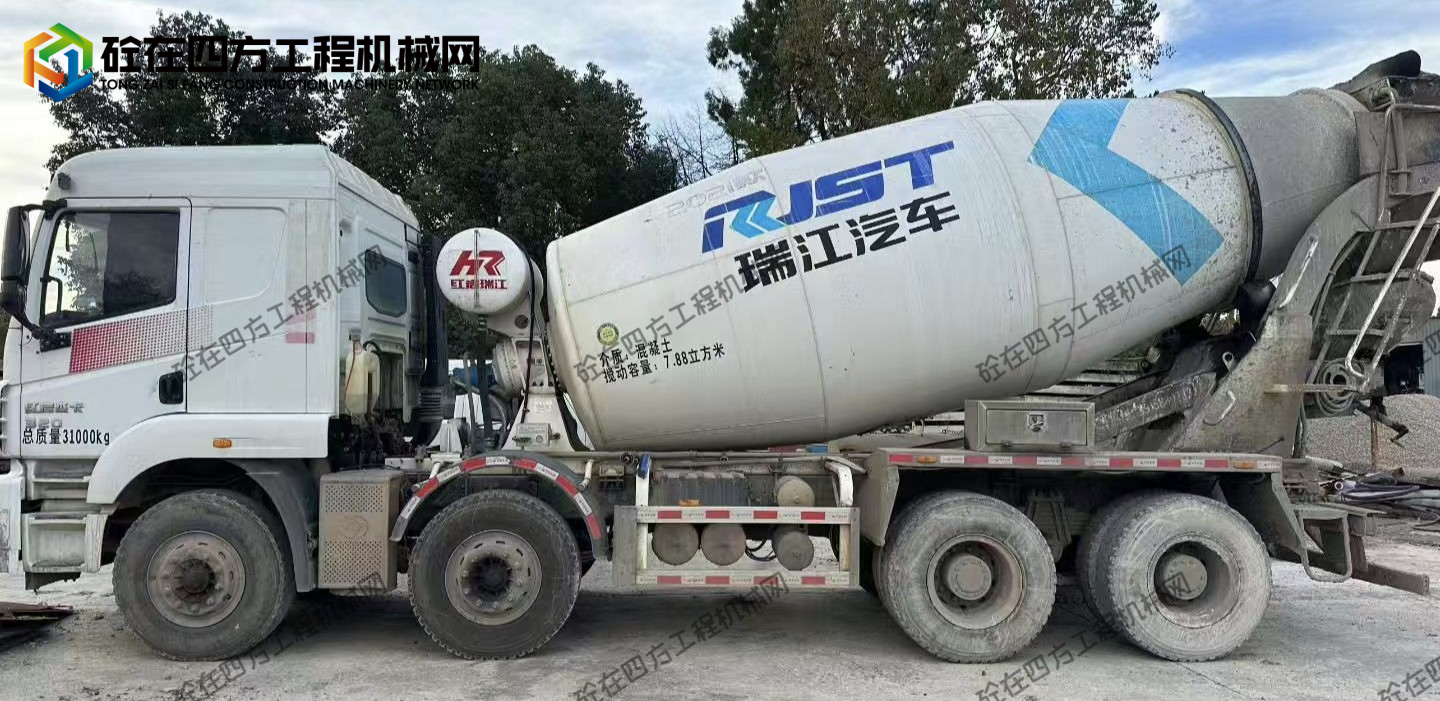 https://images.tongzsf.com/tong/truck_machine/20251123/1692307f1bdd12.jpg