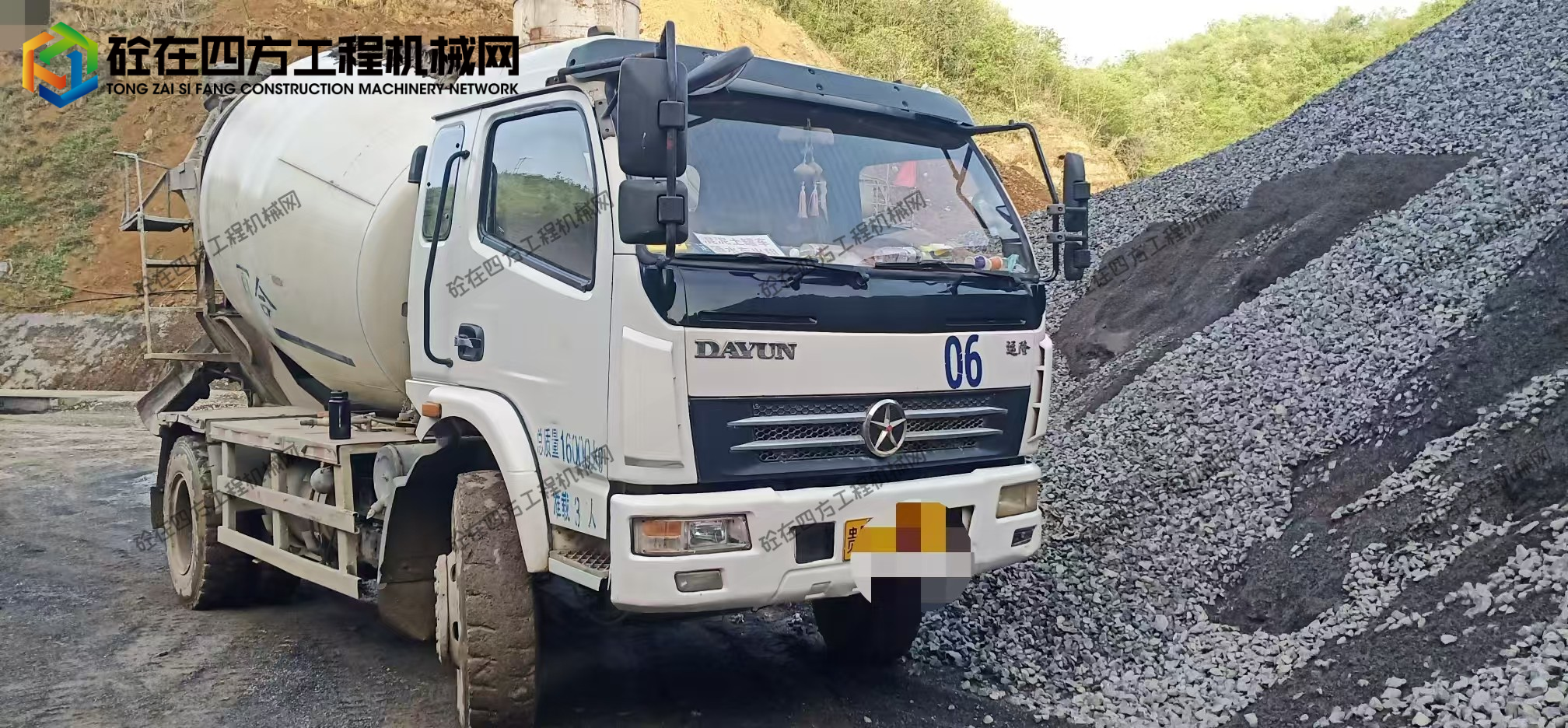 https://images.tongzsf.com/tong/truck_machine/20251127/16927a2b7d6ced.jpg