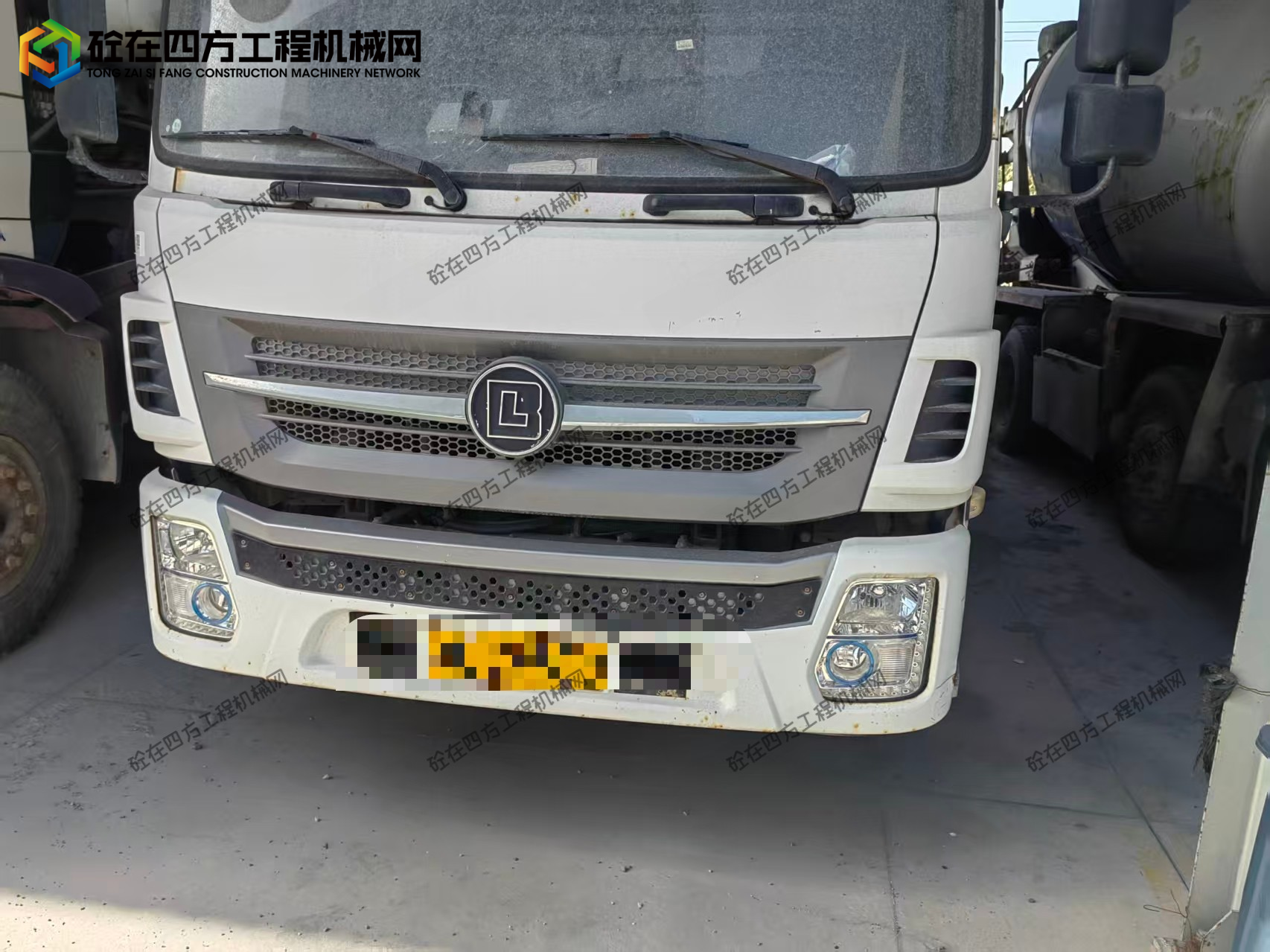https://images.tongzsf.com/tong/truck_machine/20251201/1692d2b2aa448e.jpg