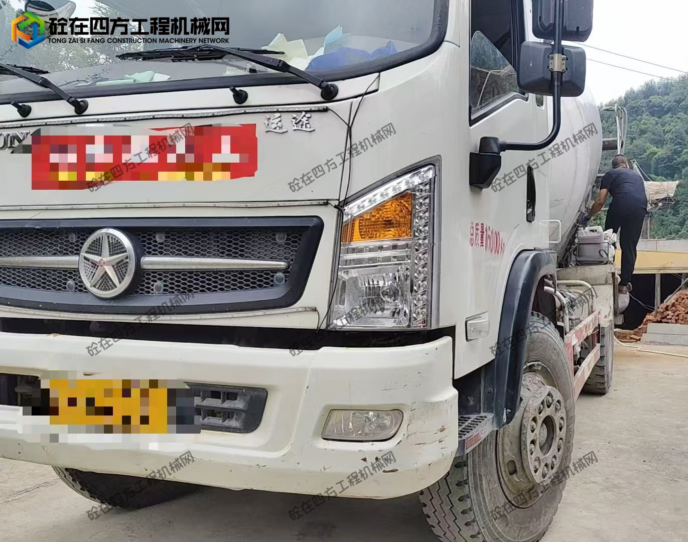 https://images.tongzsf.com/tong/truck_machine/20251211/1693a7753660bf.jpg