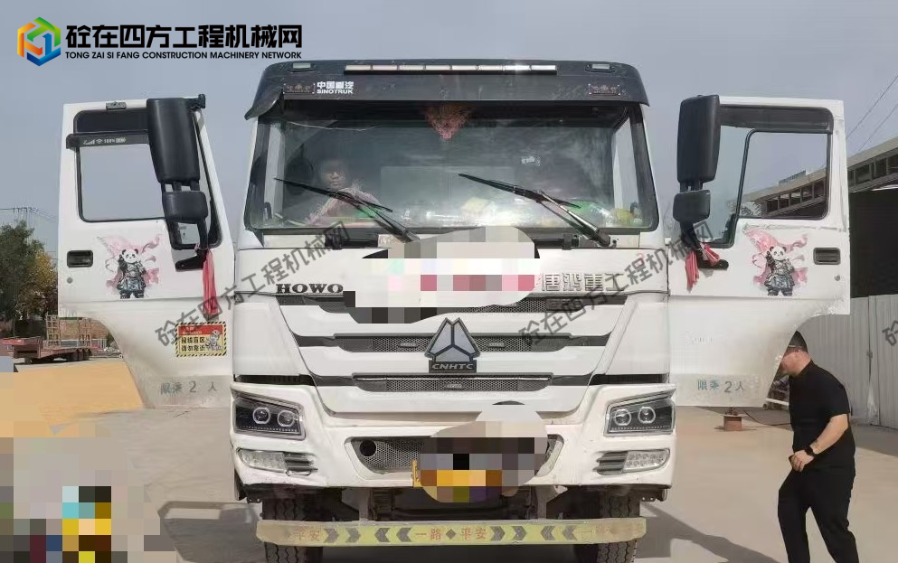 https://images.tongzsf.com/tong/truck_machine/20251212/1693b6e6be38fc.jpg