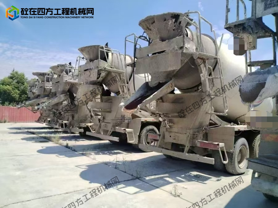https://images.tongzsf.com/tong/truck_machine/20251212/1693bba9f9554e.jpg