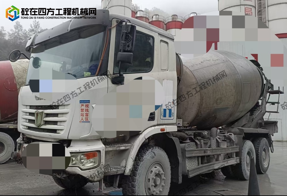 https://images.tongzsf.com/tong/truck_machine/20251215/1693f72548fbf1.jpg