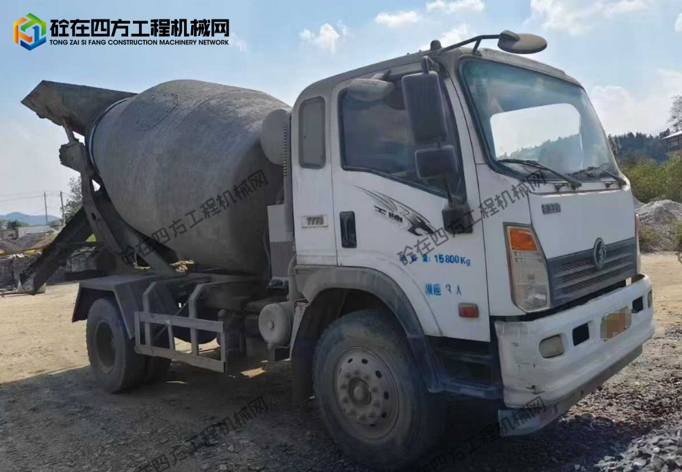 https://images.tongzsf.com/tong/truck_machine/20251230/169537ec132443.png